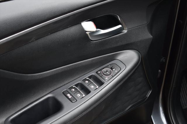 2023 Hyundai Santa Fe - $23,918