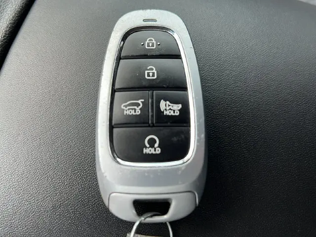 2023 Hyundai Santa Fe - $23,585