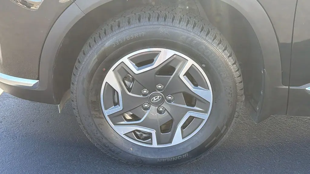 2023 Hyundai Santa Fe - $24,895