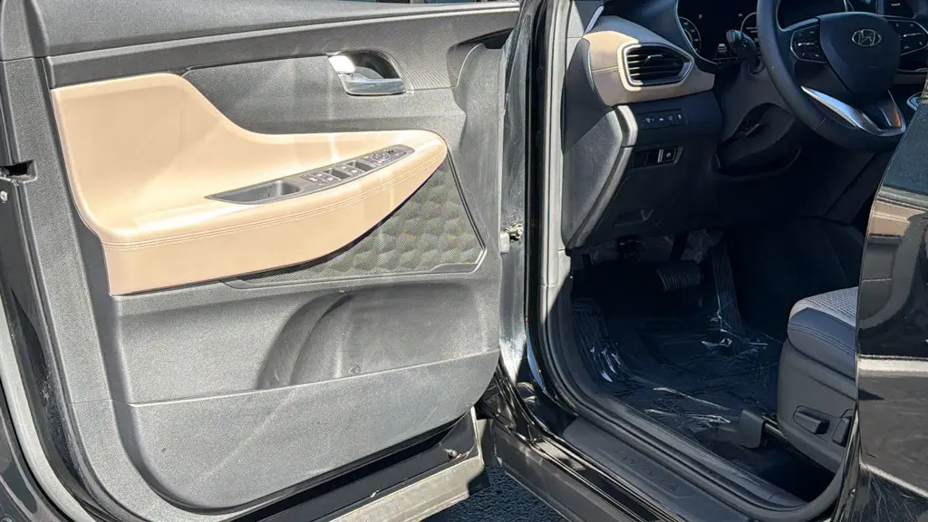 2023 Hyundai Santa Fe - $24,895