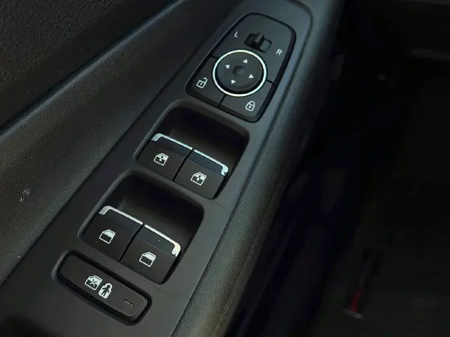 2023 Hyundai Santa Fe - $23,282