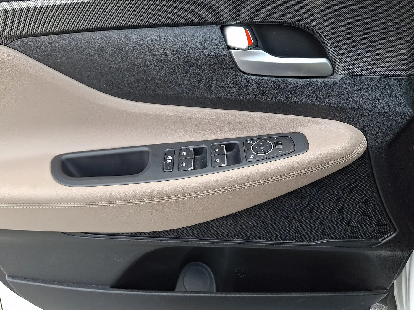 2023 Hyundai Santa Fe - $19,389