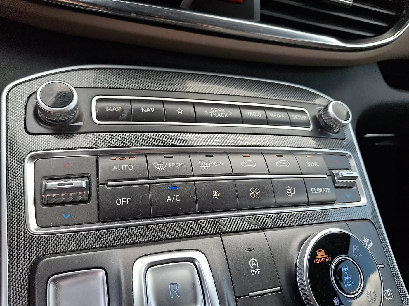 2023 Hyundai Santa Fe - $19,389