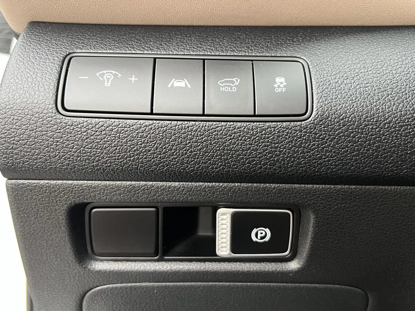 2023 Hyundai Santa Fe - $23,829