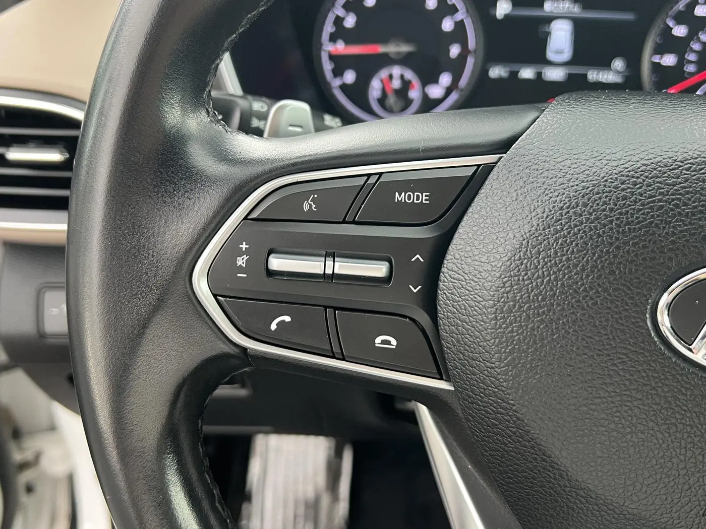 2023 Hyundai Santa Fe - $23,829