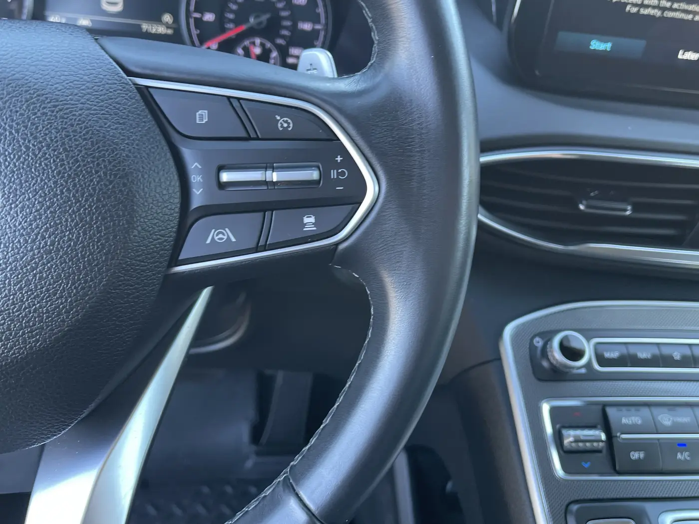 2023 Hyundai Santa Fe - $18,183