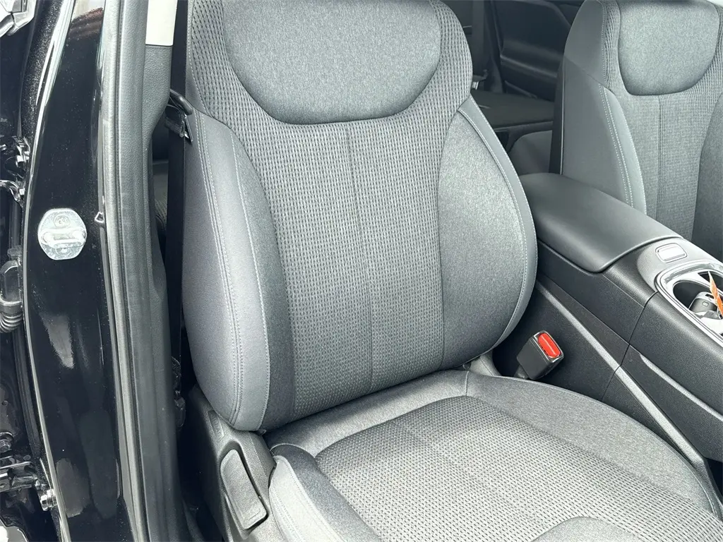 2022 Hyundai Santa Fe - $22,400