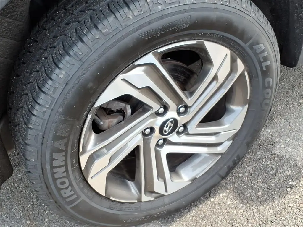 2023 Hyundai Santa Fe - $19,990