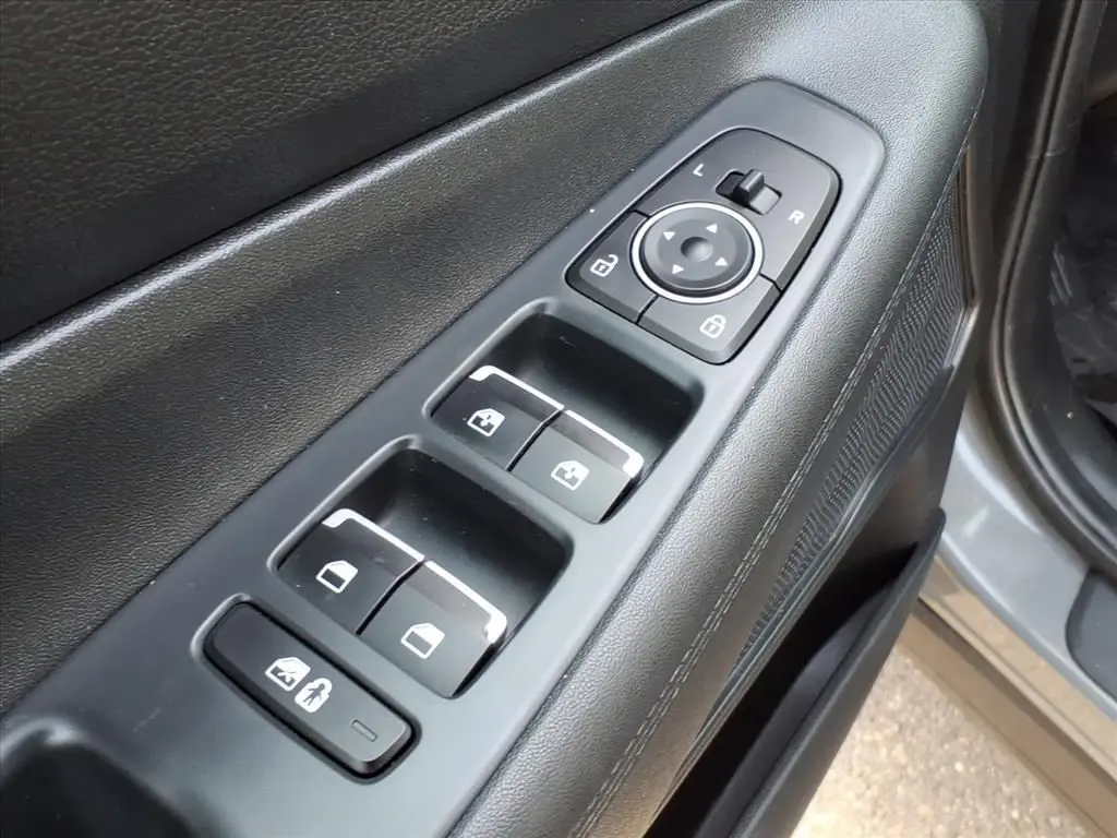2023 Hyundai Santa Fe - $19,990