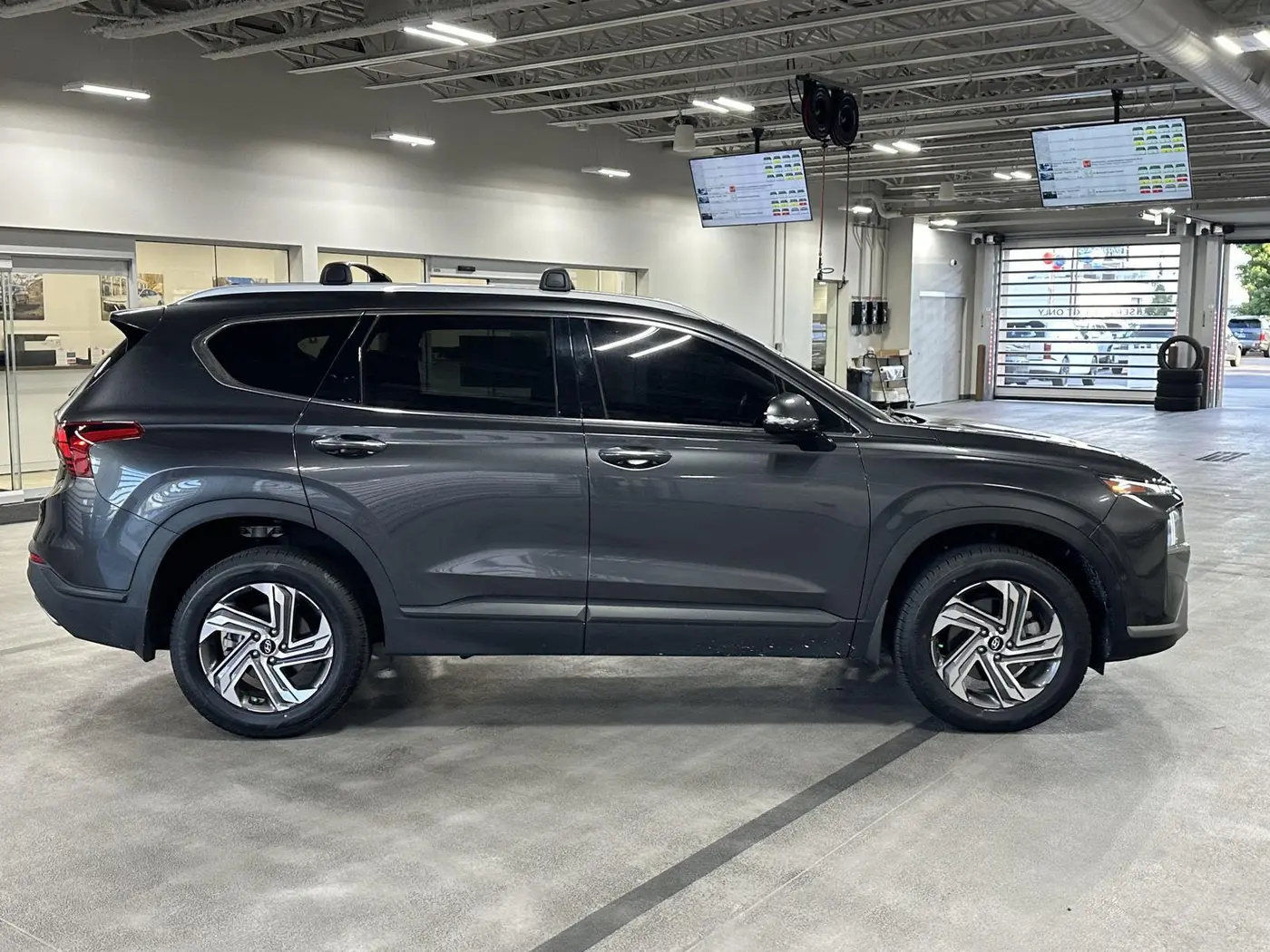 2023 Hyundai Santa Fe - $27,398