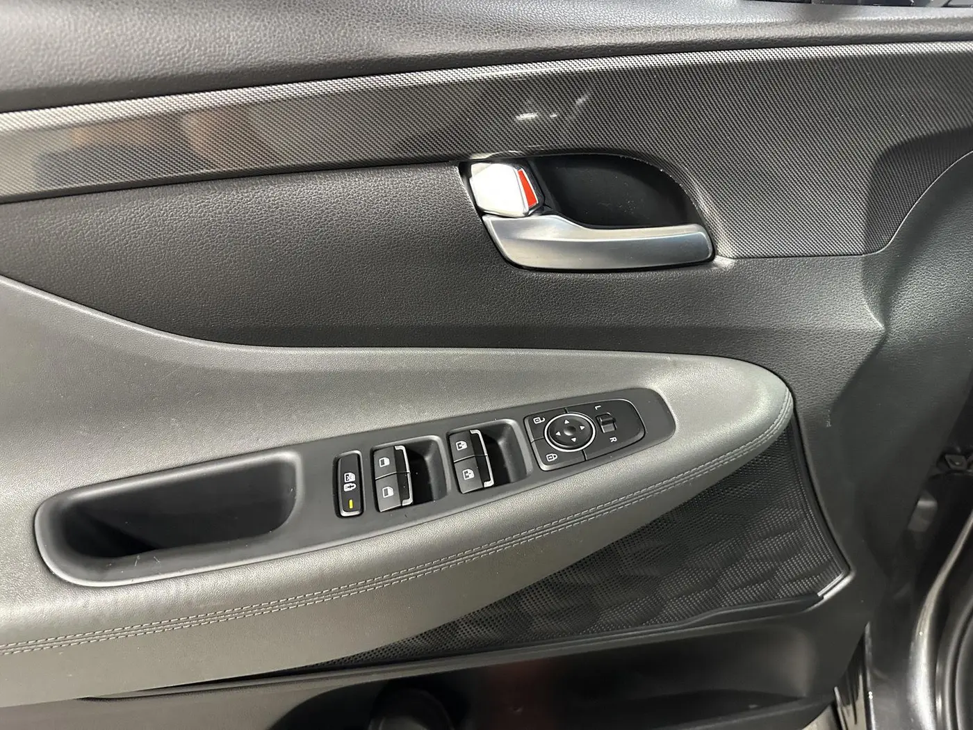 2023 Hyundai Santa Fe - $27,398