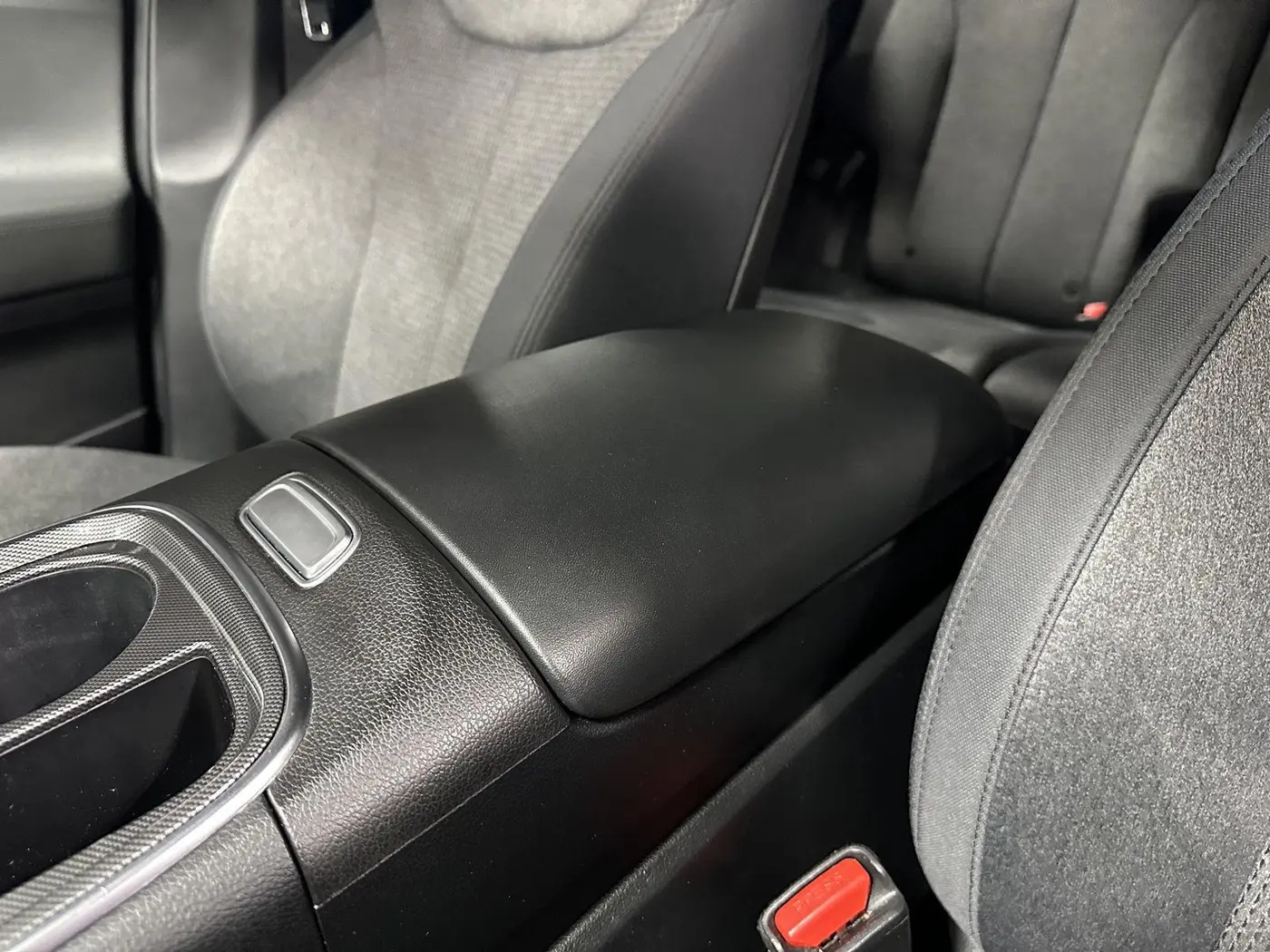 2023 Hyundai Santa Fe - $27,398