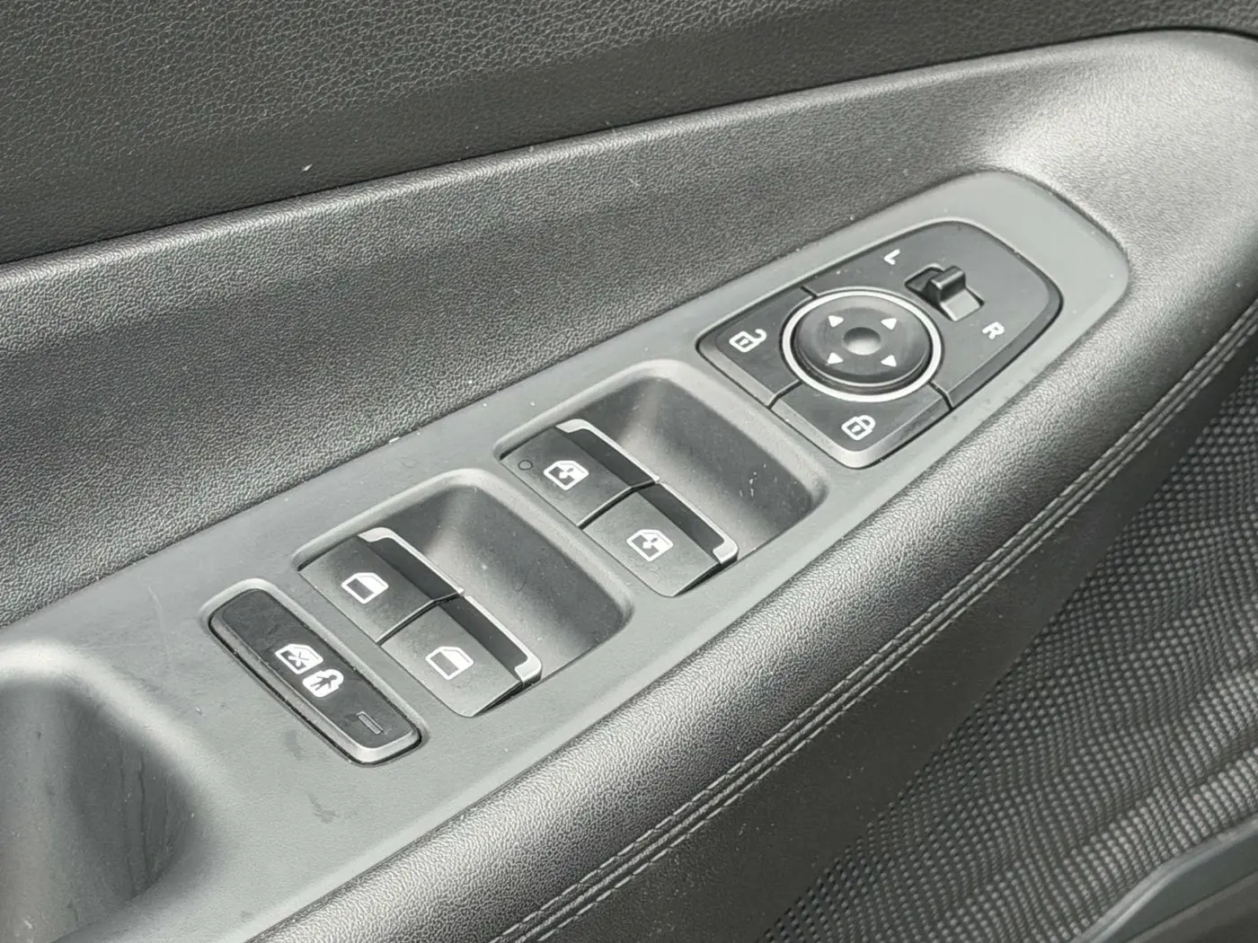 2023 Hyundai Santa Fe - $24,938