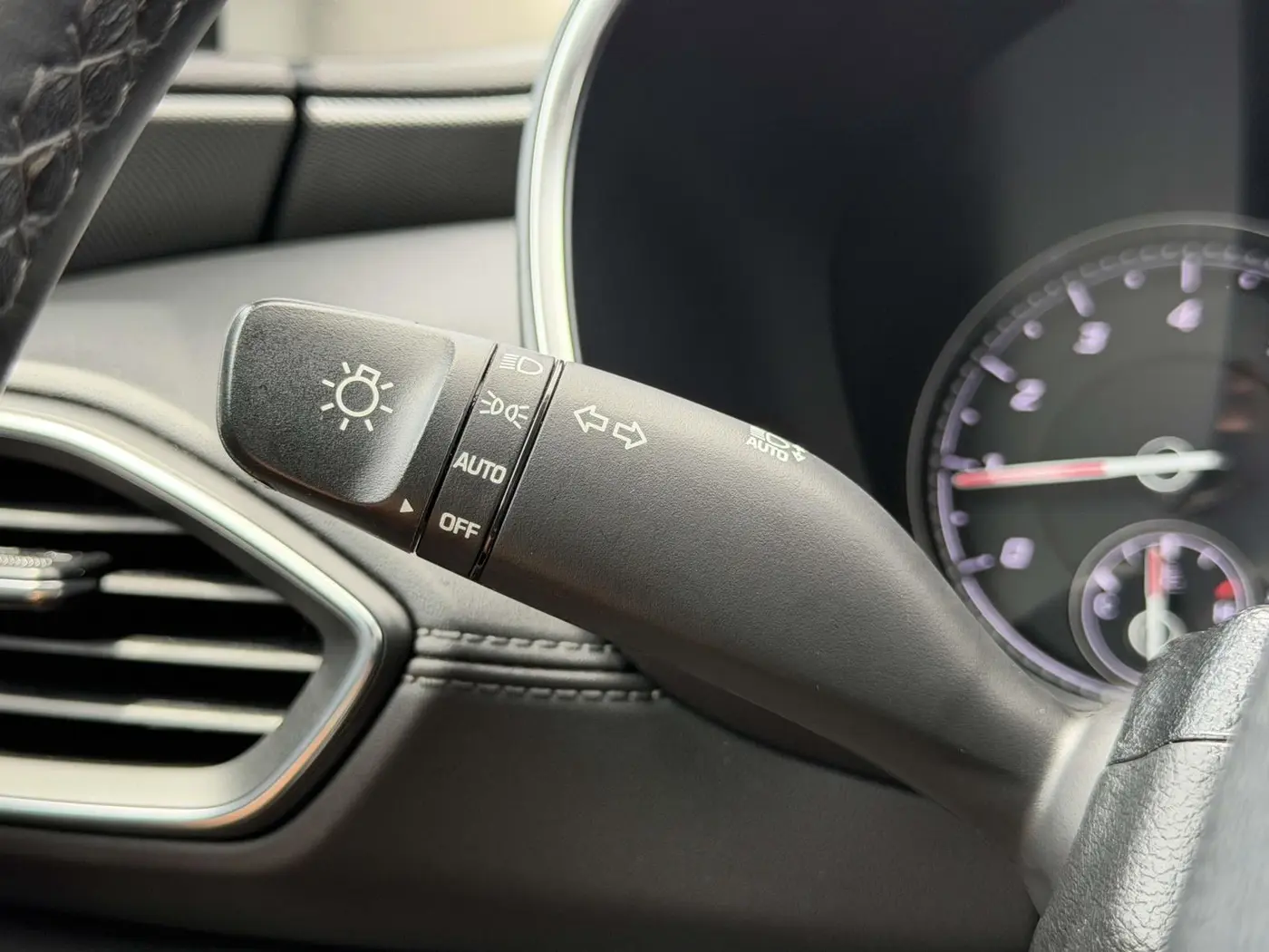 2023 Hyundai Santa Fe - $24,938