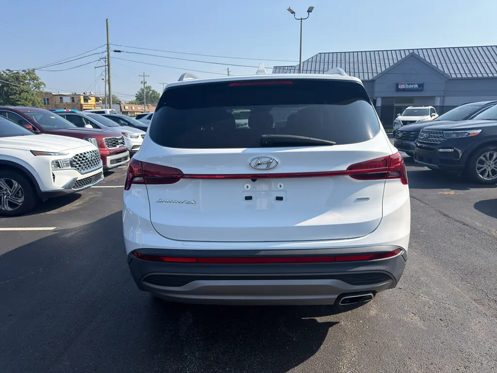 2023 Hyundai Santa Fe - $24,995