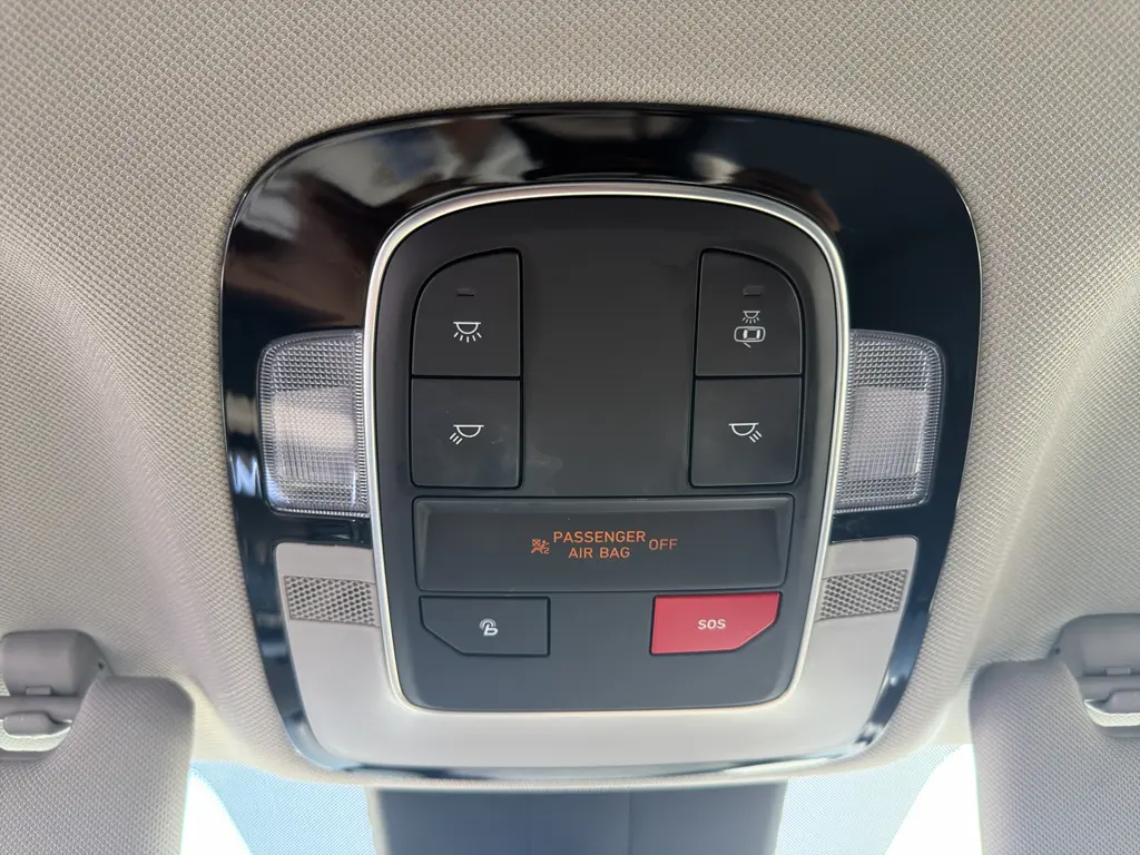 2023 Hyundai Santa Fe - $24,995
