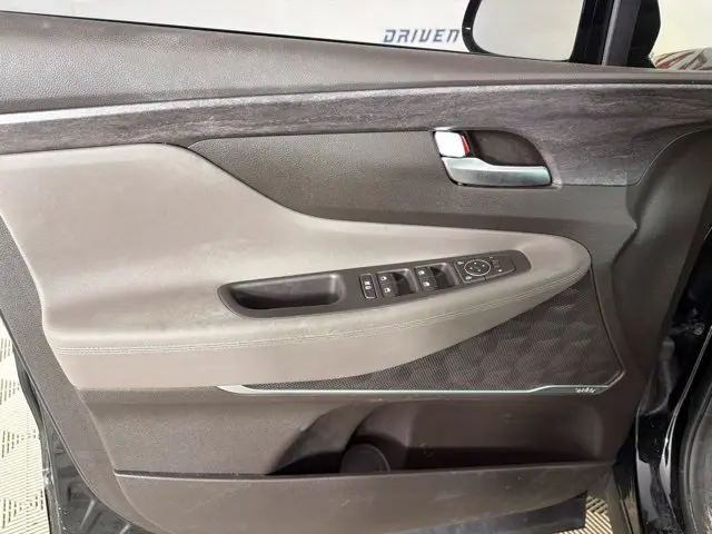 2019 Hyundai Santa Fe - $15,500