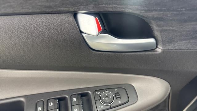 2019 Hyundai SANTA FE SEL 2.4L