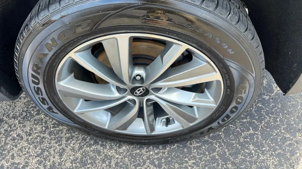2019 Hyundai SANTA FE SEL 2.4L