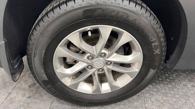 2019 Hyundai SANTA FE SEL 2.4L