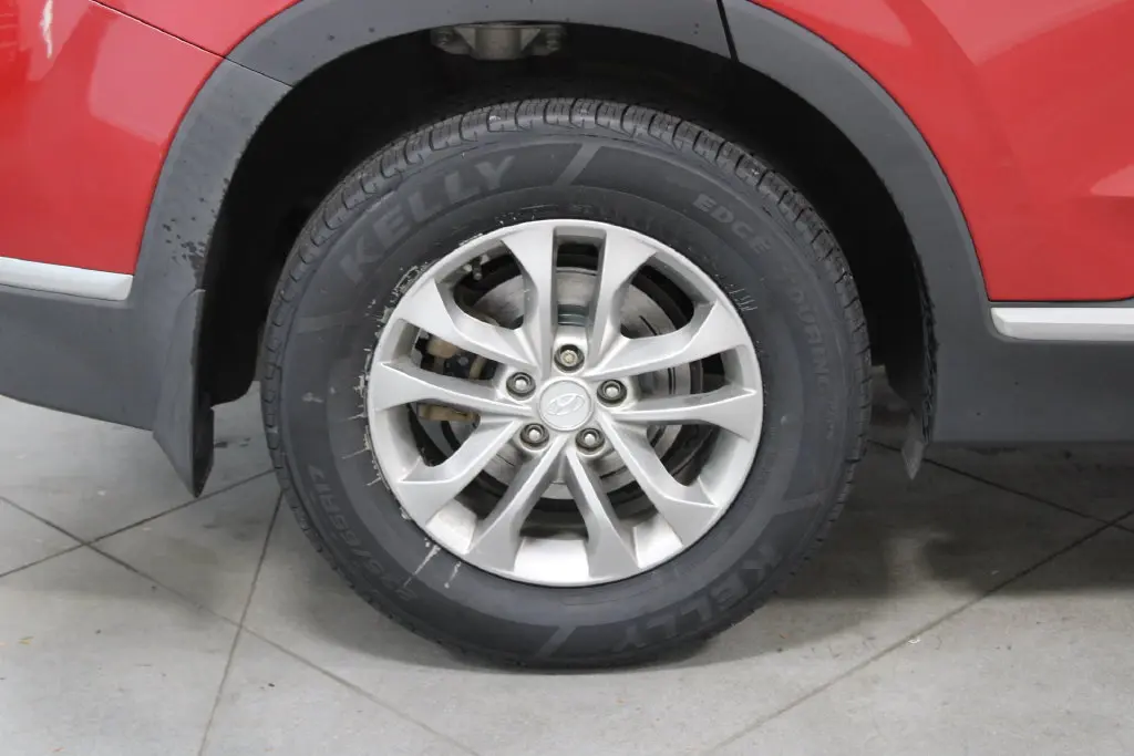 2020 Hyundai Santa Fe - $13,578