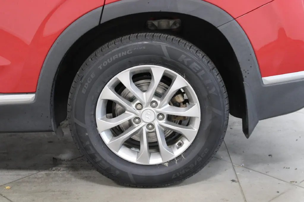 2020 Hyundai Santa Fe - $13,578