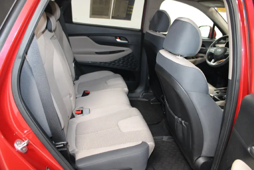 2020 Hyundai Santa Fe - $13,578