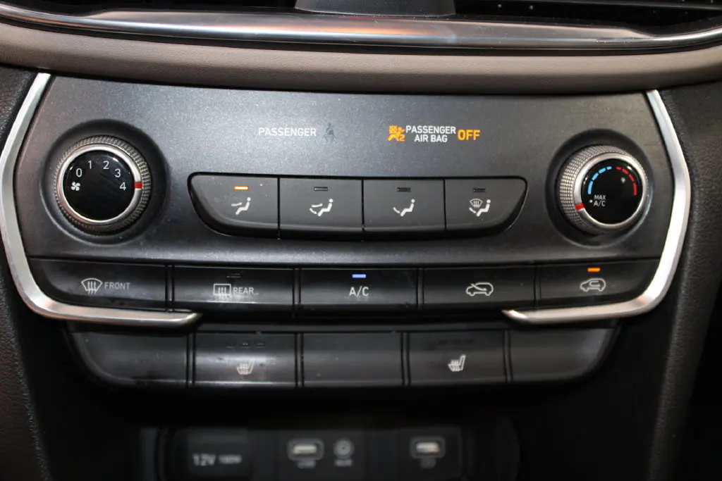 2020 Hyundai Santa Fe - $13,578