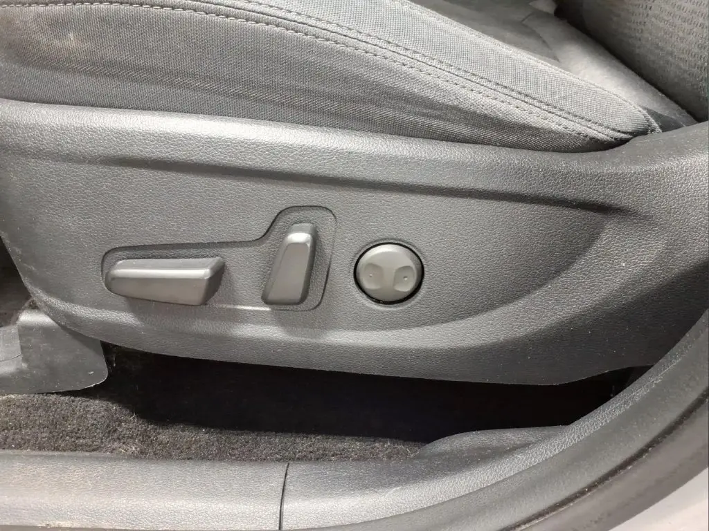 2020 Hyundai Santa Fe - $15,995