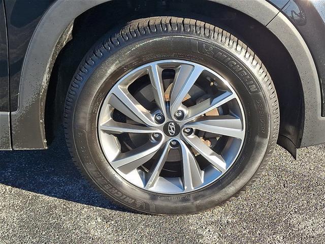 2019 Hyundai Santa Fe - $13,936