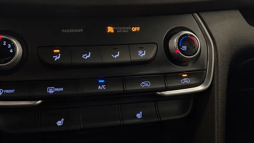 2019 Hyundai SANTA FE SEL 2.4L