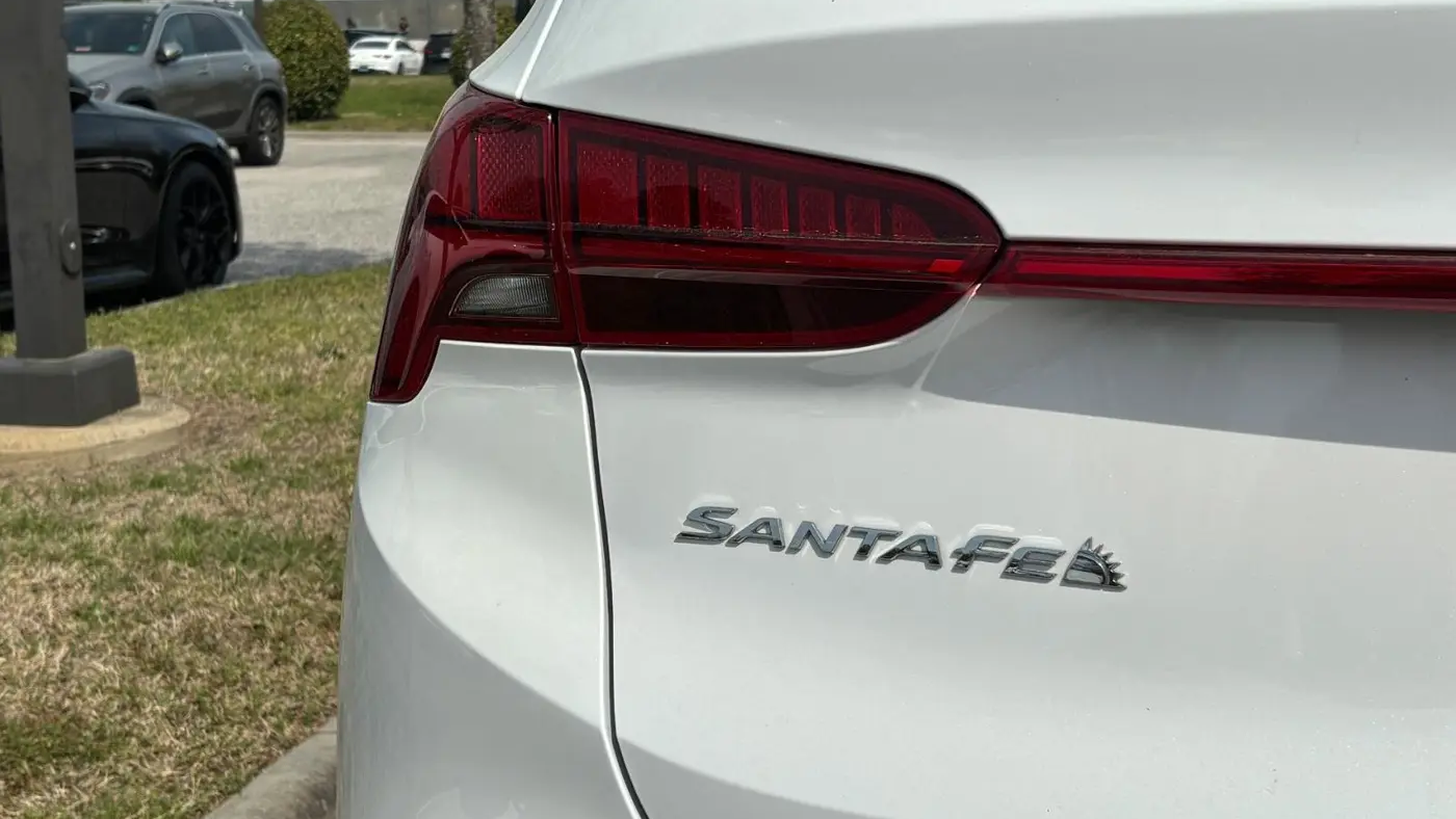 2023 Hyundai SANTA FE Hybrid SEL Premium