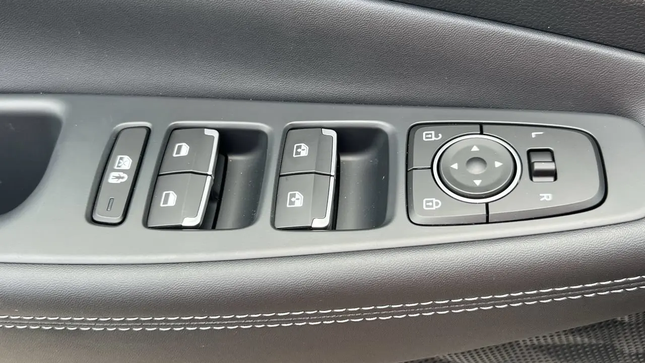 2023 Hyundai SANTA FE Hybrid SEL Premium