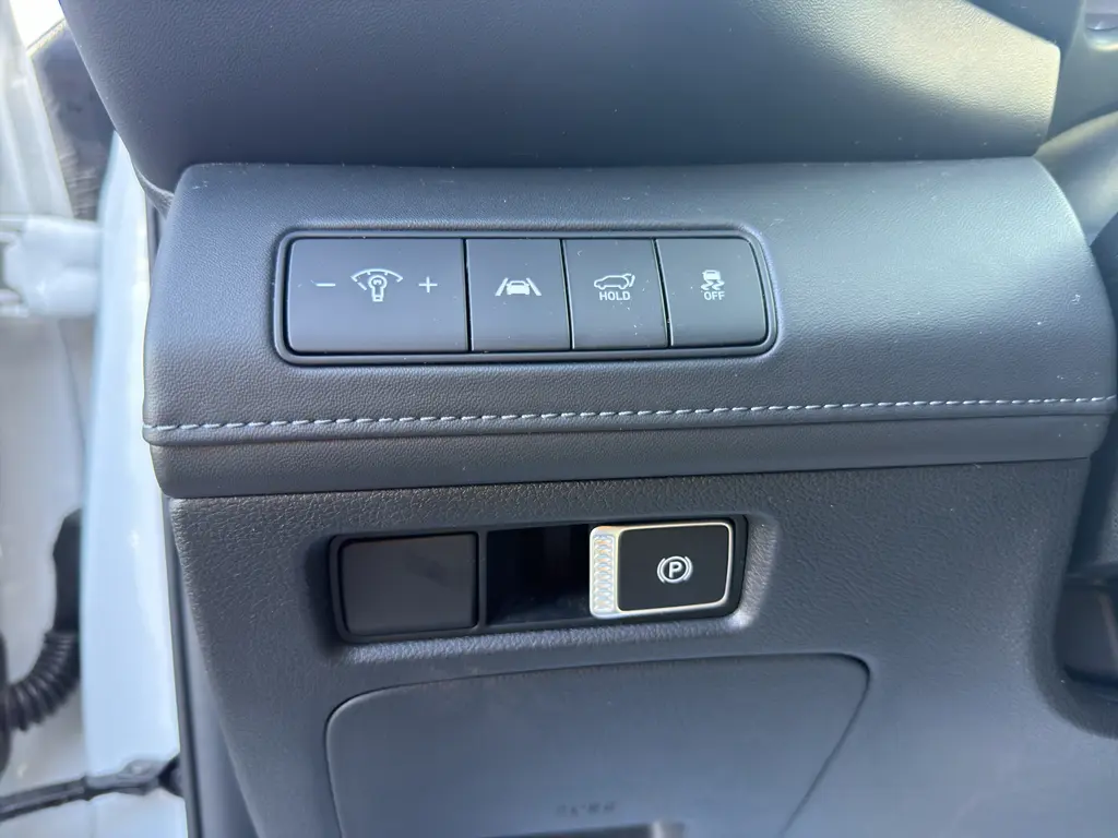 2023 Hyundai Santa Fe - $25,995