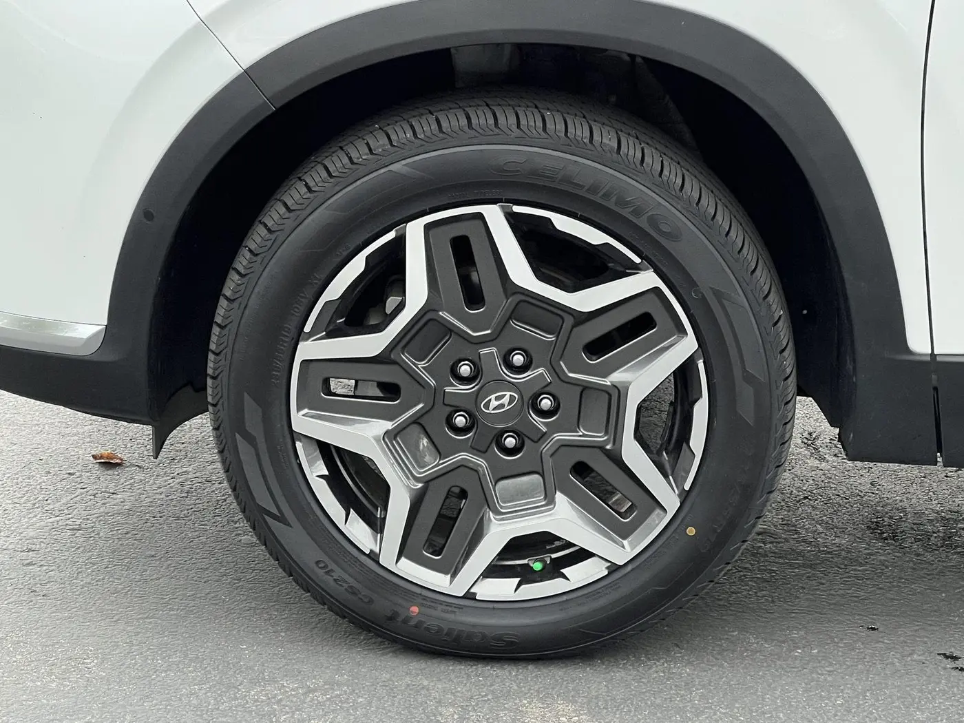 2023 Hyundai Santa Fe - $27,946