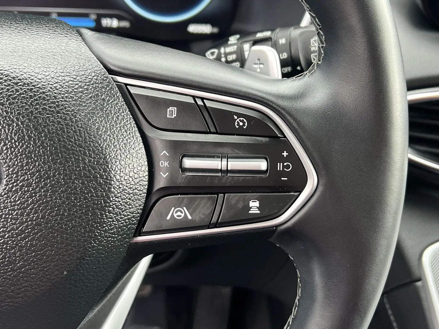 2023 Hyundai Santa Fe - $27,946