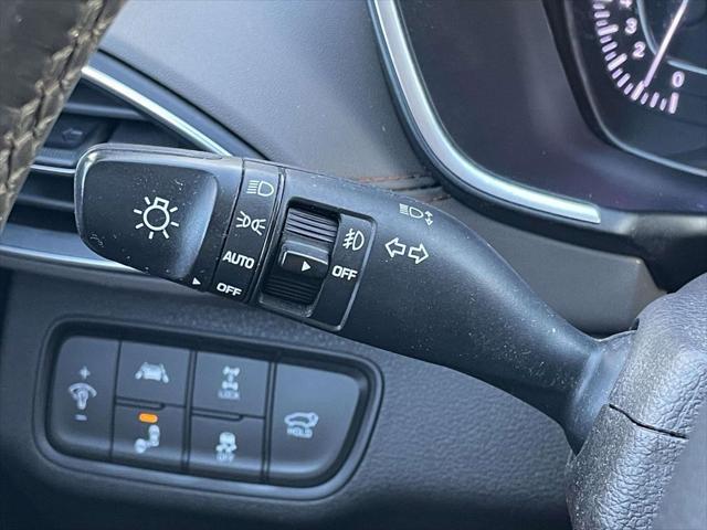2020 Hyundai Santa Fe - $21,670