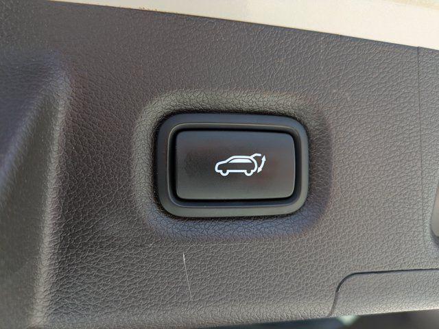 2020 Hyundai Santa Fe - $19,625