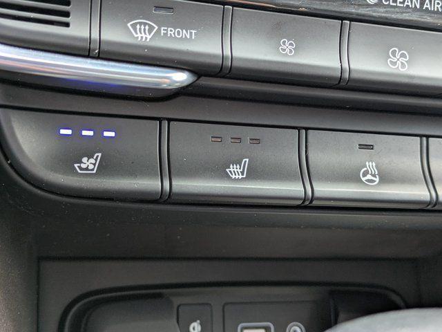 2020 Hyundai Santa Fe - $19,625