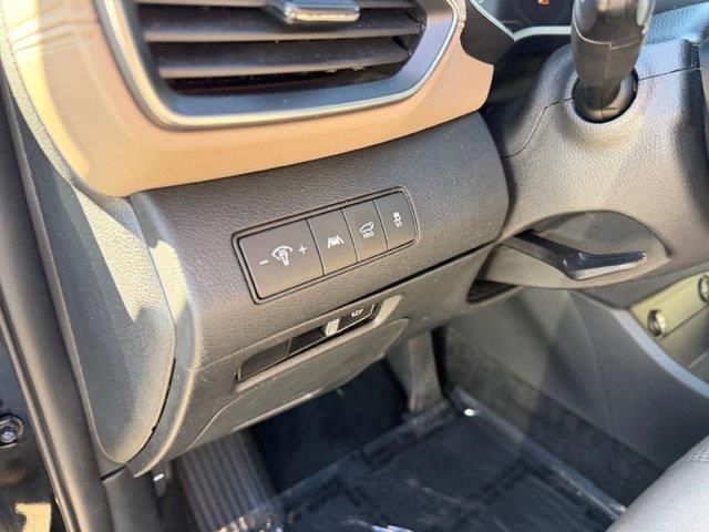 2021 Hyundai Santa Fe - $18,299