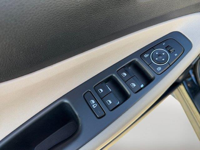 2021 Hyundai Santa Fe - $18,299