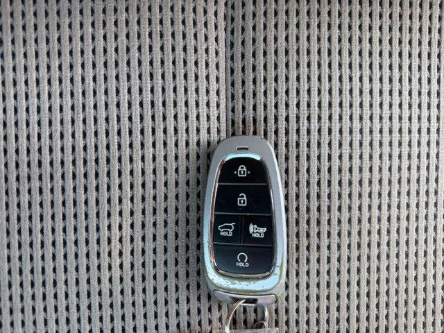 2021 Hyundai Santa Fe - $18,299