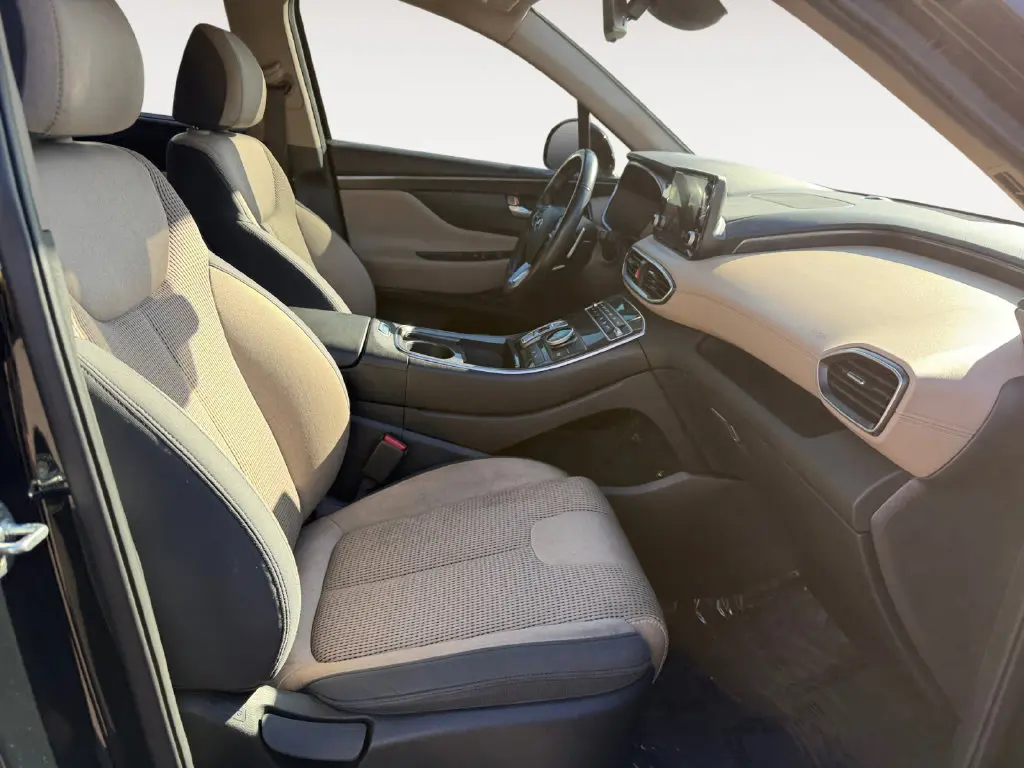 2021 Hyundai Santa Fe - $18,299