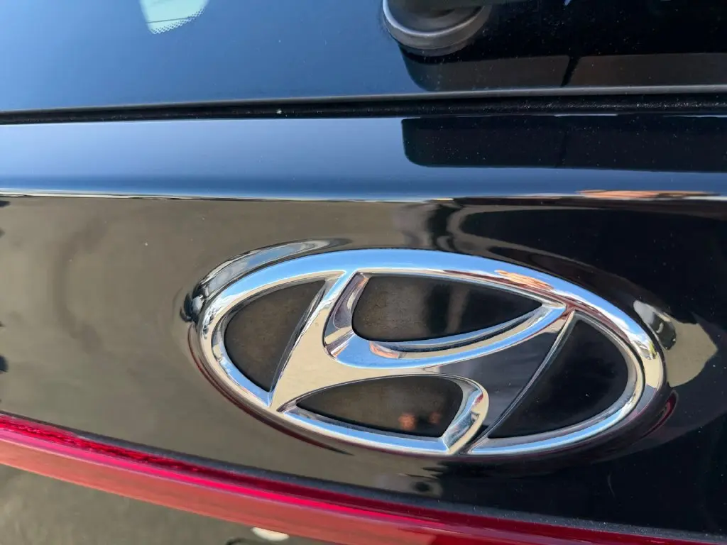 2021 Hyundai Santa Fe - $18,299
