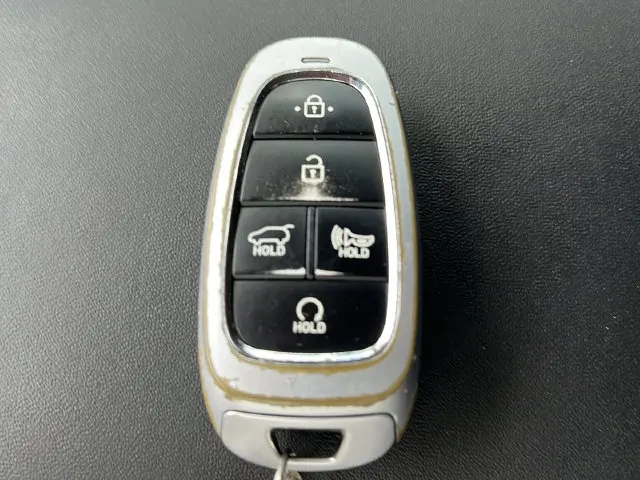 2022 Hyundai Santa Fe - $22,798