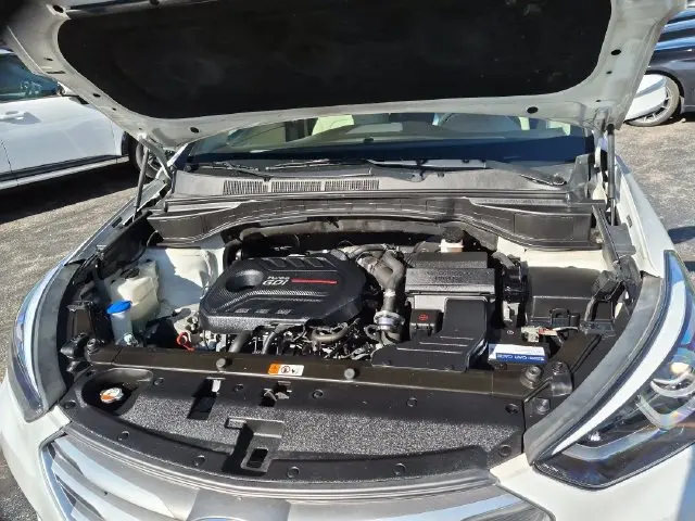 2018 Hyundai Santa Fe Sport - $15,999