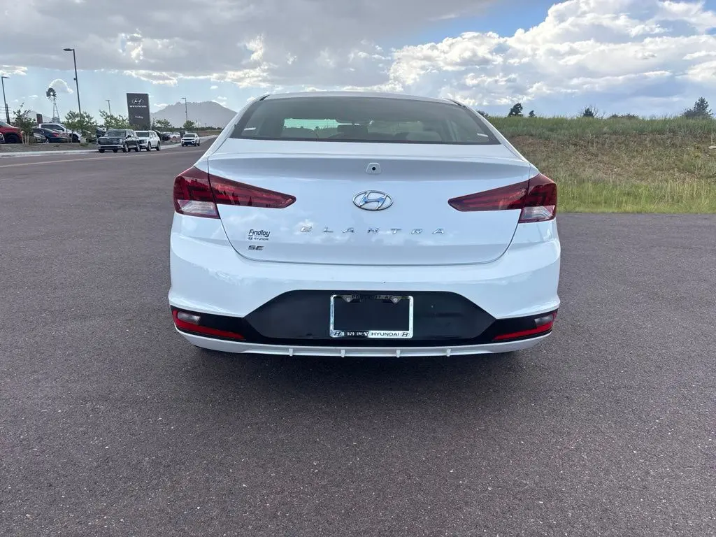 2019 Hyundai Elantra - $14,494