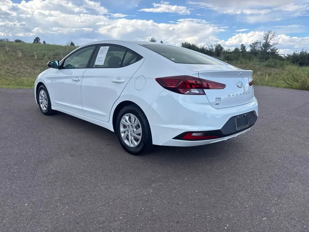 2019 Hyundai Elantra - $14,494