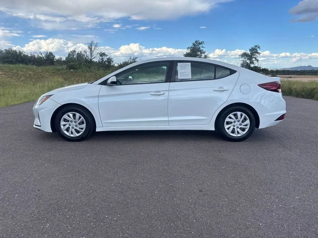 2019 Hyundai Elantra - $14,494