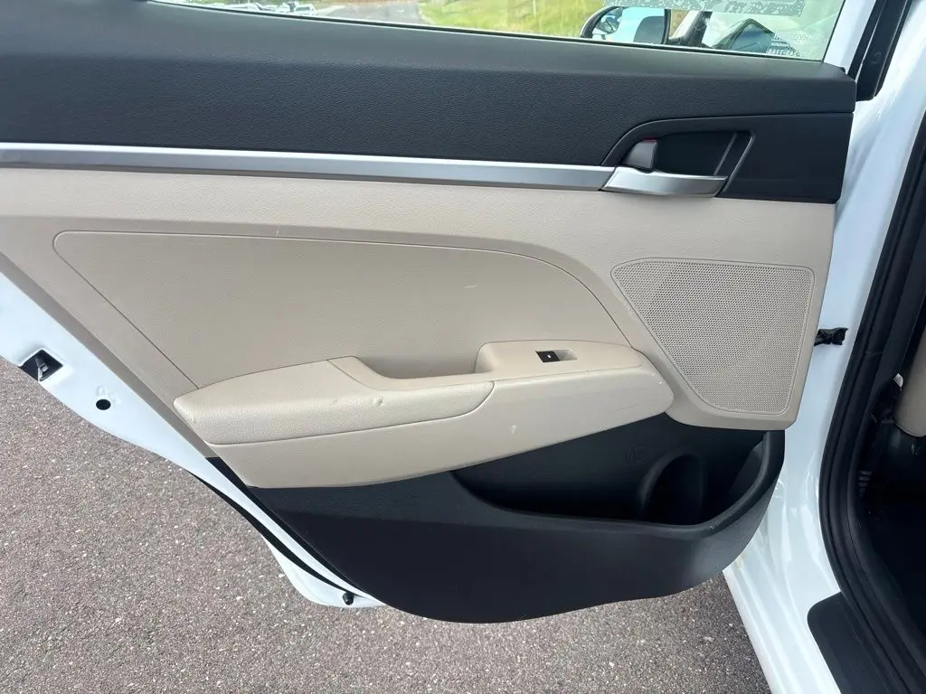 2019 Hyundai Elantra - $14,494